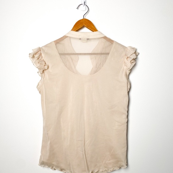 Elegant Cream Ruffled Women's Top - Picture 6 of 6